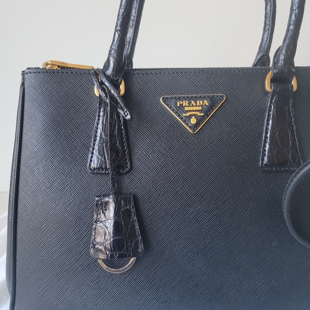 PRADA Crocodile Galleria Saffiano Leather Black Bag - Picture 6 of 17